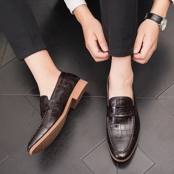 Prekės vyriški batai pavasarį ir rudenį naujų klasikinis grotelės orui aukštos kokybės vyriški odiniai batai didelio dydžio 47 neslidus dėvėti