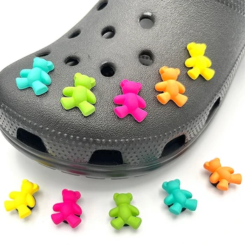 Naujas Originalus Spalvinga Mini Lokys Batų Emblemos Kieto Plastiko Batų Pakabukai Dovana Vaikui PASIDARYK pats Apdailos Reikmenys Croc Klumpės